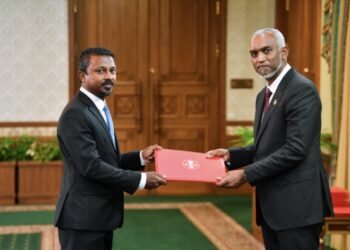 ފަނޑިޔާރުންގެ މައްސަލަތައް ބަލާ ކޮމިޓީން އުޝާމް އިސްތިއުފާ ދެއްވައިފި