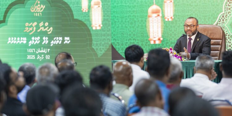 ﷲ ސުބްޙާނަހޫ ވަތަޢާލާ  ތަނަވަސްކަން ދެއްވާފައިވަނީނަމަ އެތަނަވަސްކަމުގެ ބޭނުން ހެޔޮގޮތުގައި ހިފުމާއިއެކު އެއިން ޒަކާތް ނެރެން ޖެހޭ  :  ވަޒީރު ޑރ. ޝަޙީމް