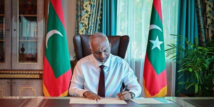 އިސްރާއީލުގެ ޕާސްޕޯޓު މަނާކުރާ  ބިލު ރައްޔިތުންގެ މަޖިލީހުން ފާސްކުރުމާއެކު އެ ބިލު ރައީސް  ވަގުތުން ތަސްދީޤު ކުރައްވައިފި