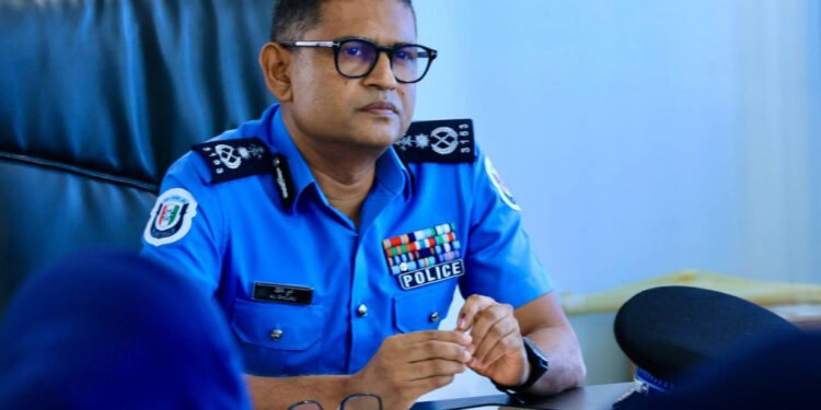 ޔުމްނު ވެއްޓުނު ޙާދިޞާގައި ނުވަ މީހެއްގެ ފޯނު ހިފަހައްޓައިފި