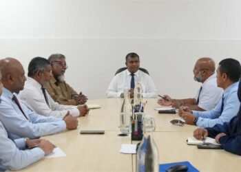 ދިވެހިބަހާއި ތާރީޚާއި ޘަޤާފަތާ ބެހޭ ވުޒާރާއާ  ދިވެހި ފުލުހުންގެ ޚިދުމަތުގެ ވިކްޓިމް ސަޕޯޓް ޑިޕާޓުމަންޓާ ދެމެދު މަޝްވަރާ ބައްދަލުވުމެއް ބާއްވައިފި