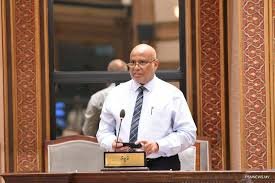 މިނިސްޓަރ ޙައިދަރު މަޖިލީހަށް ހާޒިރުކުރަނީ