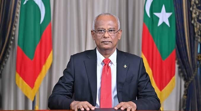 އެމްޑީޕީއަށް ތާއީދުކުރާ ވެމްކޯ ދެ މުވައްޒަފުން ވަޒީފާއިން ވަކިކުރުމުން ކުރީގެ ރައީސް ސޯލިޙު ކަންބޮޑުވުން ފާޅުކުރައްވައިފި