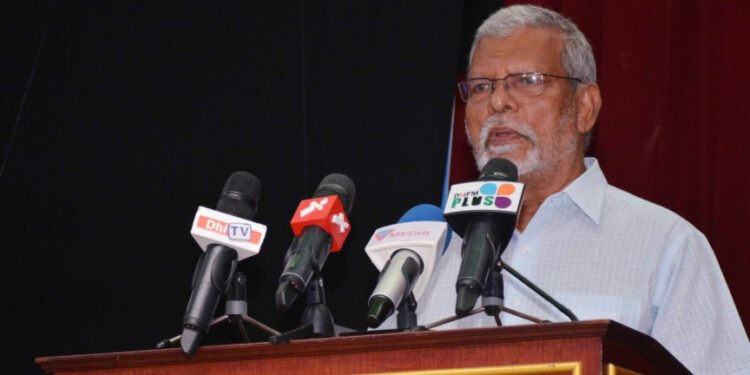 ދިވެހި ބަހަށް ގިނަ ގުނަ ޚިދުމަތްތަކެއް ކުރައްވާފައިވާ މަޑުލު ވަހީދު އަވަހާރަ ވެއްޖެ