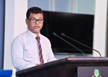 ބޭސް ނުލިބޭ މައްސަލަ ހައްލުވަމުން ދާކަމަށް ޞިއްޚީ ވަޒީރު ވިދާޅުވެއްޖެ