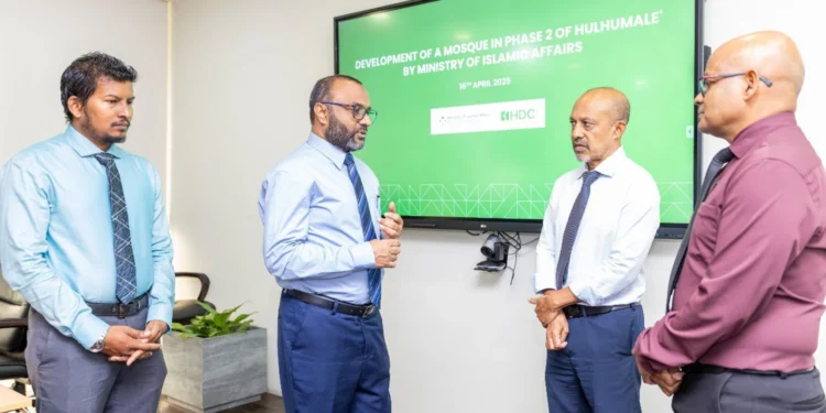 ހިޔާ ޓަވަރު ސަރަޙައްދުގައި ތިން ބުރީގެ މިސްކިތެއް ހުޅުވަނީ