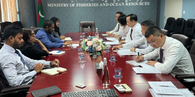 ސިޗުއާން ޕްރޮވިންސްގެ ވަފުދެއް މިނިސްޓްރީ އޮފް ފިޝަރީޒްއަށް ޒިޔާރަތްކުރައްވައިފި