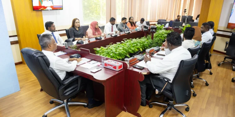 ދުފުމަށް ބޭނުން ކުރާ އެއްވެސް ބާވަތެއް މާލެ ސިޓީ ކައުންސިލްގެ ހަފްލާތަކުގައި ބޭނުން ނުކުރުމަށް ނިންމައިފި