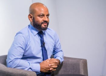 ސަރުކާރުން ޖަވާބުދާރީވުމުގައި ނުކުޅެދޭނަމަ މުޒާޙަރާ ކުރާނެ : ފާރިސް މައުމޫން