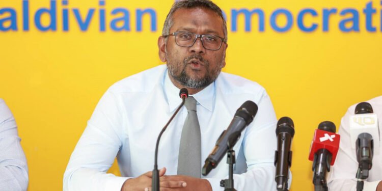 އެމް ޑީޕީން އަބަދުވެސް މަސައްކަތް ކުރާނީ މަސައްކަތްތެރިންނަށް ޙައްޤު މިންވަރު ހޯދައިދީ ވަރުގަދަ އިޤްތިސާދެއް ބިނާ ކުރުމަށް – ޗެއަރޕާރސަން ފައްޔާޒު