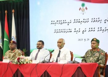 ދިވެހި ވަޠަނީ ޚިދުމަތުގެ މުދައްރިބުންނާއި ސިފައިންގެ އެންމެމަތީ ވެރިޔާ ބައްދަލުކުރައްވައިފި