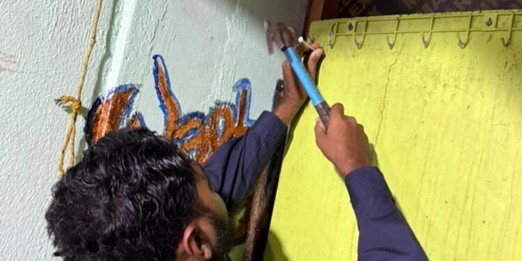 ޑްރަގު ކެފޭތައް ބަންދުކުރުމަށް ހިންގާ އޮޕަރޭޝަންގައި ފުލުހުން ނުކުމެ ފިލާ ޖަހާ ތަނެއް ބަންދުކޮށްފި