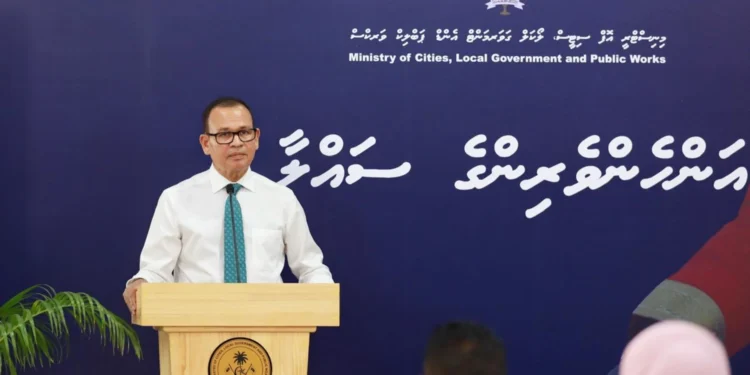 ދިވެހިރާއްޖޭގެ މުސްތަޤްބަލު ބިނާކުރުމުގައި އަންހެން ބޭފުޅުންގެ ހިއްސާ ވަރަށް ބޮޑު: ވަޒީރު އާދަމްޝަރީފު ޢުމަރު