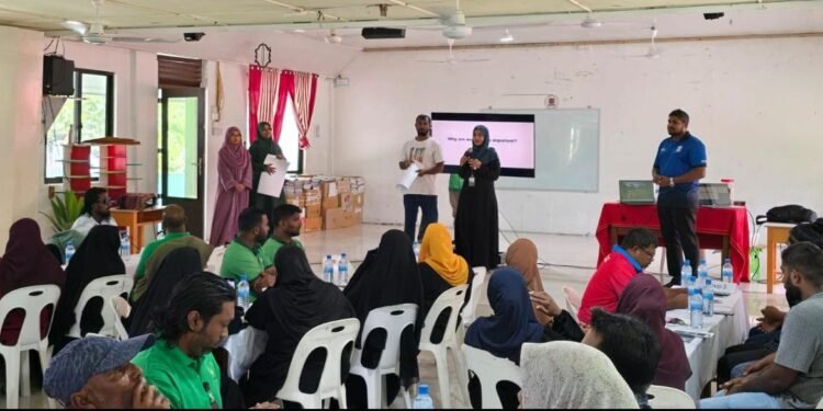 ކޮޅުމަޑުލު ދިޔަމިގިލީ އތމ ކޮމެޓީން އިސްނަގައިގެން މަޢުލޫމާތު ދިނުމުގެ ސެޝަނެއް ކުރިއަށް ގެންގޮސްފި