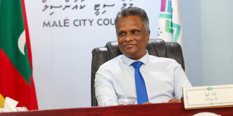 މައިންބަފައިންނަށް ހެޔޮކޮށް ހިތައި އޯގާތެރިވުމަށް މޭޔަރ ޢާޒިމް އިލްތިމާސް ކުރައްވައިފި