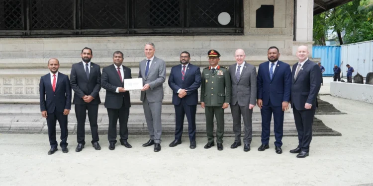 އޮސްޓްރޭލިއާގެ ބޮޑުވަޒީރުގެ ނައިބު އަދި ދިފާޢީ ވަޒީރު ހުކުރު މިސްކިތަށް ޒިޔާރަތްކުރައްވާ އެ އާސާރުގެ ތަރީޚު ބައްލަވާލައްވައިފި