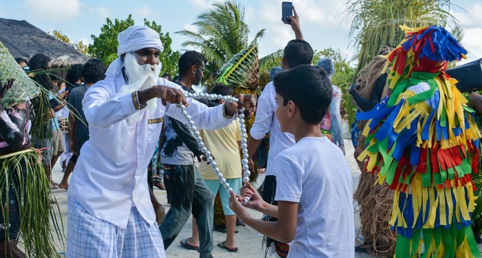 ޢީދަށް ރަށްރަށަށް ދާ މީހުން މިއަހަރު މަދުވާނެ – ޢީދުގެ ޕްލޭން ބަދަލުގެންނަށް ޖެހިފައި!