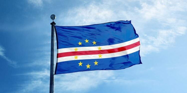 ކަބޯ ވަޑޭގެ މިނިވަން ދުވަހުގެ މުނާސަބަތުގައި އެޤައުމުގެ ފޮރިން މިނިސްޓަރަށް، ރާއްޖޭގެ ފޮރިންމިނިސްޓަރ ތަޙްނިޔާ ފޮނުއްވައިފި