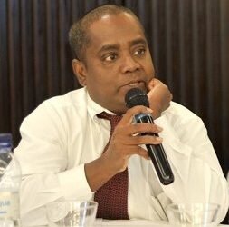 ޑރ. އިބްރާހީމް މުޞްތަފާ ނިޔާވުމާއި ގުޅިގެން ރައީސްގެ ތަޢުޒިޔާ ޢާއިލާއަށް