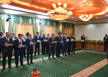 ސިޔާސީ މަޤާމުގައި މިހާރު ތިއްބެވީ 922 ބޭފުޅުން – ރައީސް އޮފީސް