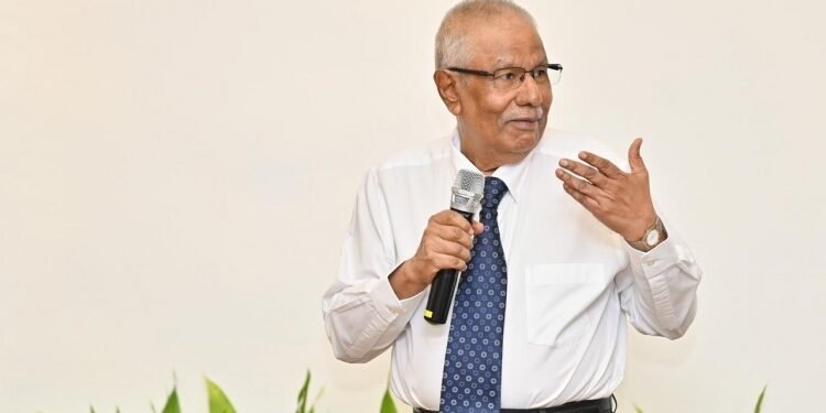 އެމްޔޫ މަނިކުގެ އެންމެ ފަހު އުންމީދަކީ މިސްކިތެއް ބިނާ ކުރުން ކަމަށާއި އެކަމަށް ހުޅުމާލެއިން ބިމެއް ހަމަޖައްސަވައިދެއްވާފައި ވާނެ ކަމަށް އިސްލާމިކް މިނިސްޓަރ ވިދާޅުވެއްޖެ