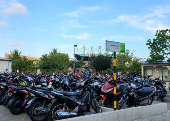 ވިލިމާލެ ފެރީޓާމިނަލް ސަރަޙައްދުގައި ޕާކު ކުރާއިރު ސަމާލުވުމަށް އެދިއްޖެ