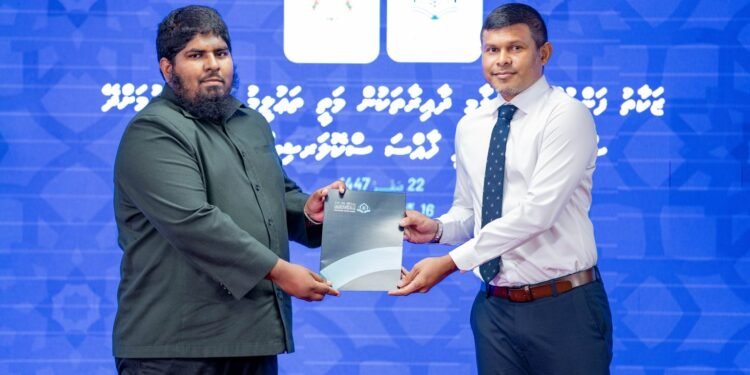 މަތީ ތަޢުލީމު ޙާޞިލްކުރުމަށް ޒަކާތު ފަންޑުން ދޭ ސްކޮލަރޝިޕް ޙަވާލު ކޮށްފި