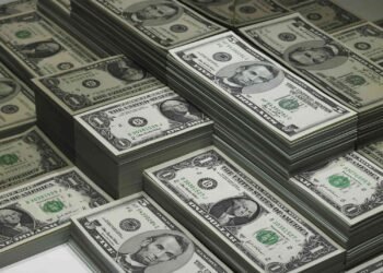 ބޭސްފަރުވާއަށް ރާއްޖެއިން ބޭރަށް ދާ މީހުންނަށް ދޫކުރާ ޑޮލަރ އިތުރުކޮށްފި