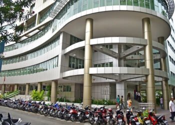 ތަކެތީގެ އަގު މައްޗަށް!  ބޮޑު މުސާރައިގެ އިންތިޒާރުގައި އެތައްހާސް މުއައްޒަފުން!