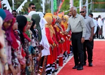 ރައީސުލްޖުމުހޫރިއްޔާ، ހަތަރު އަތޮޅެއްގެ މީހުން ދިރިއުޅޭ ރަށްރަށަށް ކުރެއްވި ދަތުރުފުޅު ނިންމަވާލަައްވައިފި