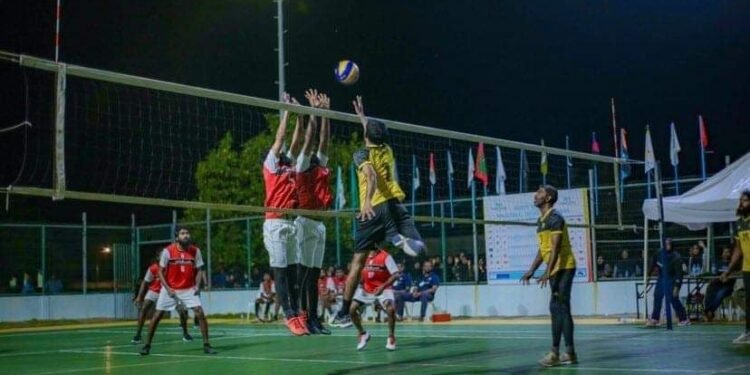 ތިލަދެކުނު ވޮލީ މުބުރާތުގެ ފިރިހެން ޑިވިޝަން ވޮލީ މުބާރާތް ނިންމުން މިނިސްޓަރ އާދަމް ޝަރީފް ޝަރަފުވެރި ކޮށްދެއްވައިފި