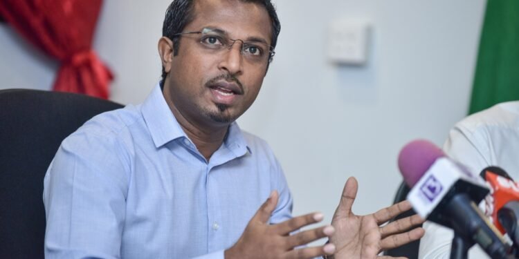 ޕީއެސްއެމްގެ މެނޭޖިން ޑިރެކްޓަރު ނަސްރީން އިސްތިއުފާ ދެއްވައިފި