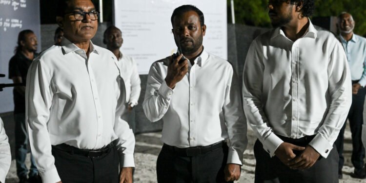 އައްޑޫ ލިންކް ރޯޑާއި ހައިވޭ އަލުން ހެދުމުގެ މަޝްރޫއު އިފުތިތާހުކޮށްފި