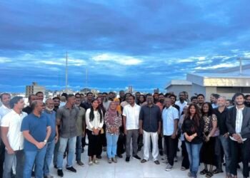 މާލޭގެ މޭޔަރު ރޭހުގައި ފައްޔާޒުގެ ތާއީދު އަލީ އާޒިމަށް