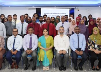 އިންޑިއާ މުވައްޒަފުންނަށް ޑޮލަރު ލިމިޓް މަތިކޮށްފި