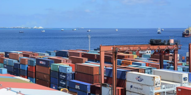 ކޮޅުވެއްޓިއެއް ބަންޑުން ޖަހާލި ހާދިސާގައި ބިދޭސީއަކު މަރުވެއްޖެ