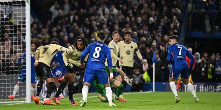 ބާސެލޯނާ އަތުން ޗެލްސީ އަށް ފަސޭހަ މޮޅެއް