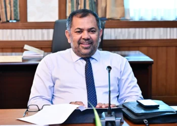 އަމާޒަކީ ދިވެހިންނަށް މާލީ މިނިވަންކަން ހޯދައި ދިނުން