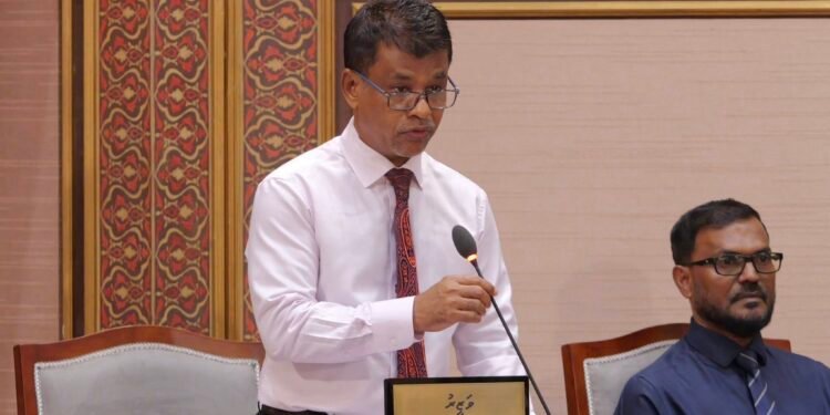ދުންފަތާ ގުޅިގެން އަޅާ ފިޔަވަޅުތަކަކީ ކުށްތައް އިތުރުވާން ޖެހޭ ސަބަބެއް ނޫން: ނާޒިމް
