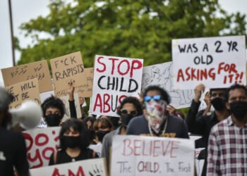 މަސްތުގެ ހާލުގައި ހުރެ މަންމަ އޭނާގެ ކުޑަ ފިރިހެން ދަރިފުޅަށް ޖިންސީ އަނިޔާކުރި މައްސަލައެއް