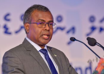 ޣައިރު ގާނޫނީ ބަދަލުގައި މަތި އަޅަން ވެސް ހުށަހެޅީ ގާނޫނާ ހިލާފު އިސްލާހެއް: ކުރީގެ އުއްތަމަ ފަނޑިޔާރު