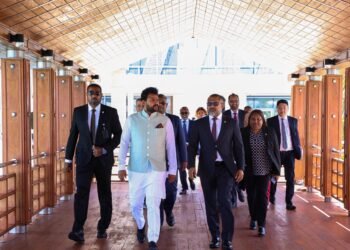 އިންޑިއާގެ ބޮޑު ވަޒީރުގެ ހާއްސަ މަންދޫބު ރާއްޖެ ވަޑައިގެންފި