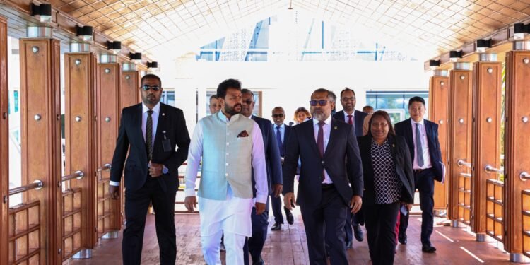 އިންޑިއާގެ ބޮޑު ވަޒީރުގެ ހާއްސަ މަންދޫބު ރާއްޖެ ވަޑައިގެންފި