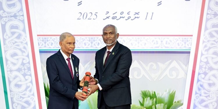 ނިޝާން މުލީގޭ ޝަރަފު, ވިޔަފާރިވެރިޔާ ދަމާސް ސޯލިހަށް