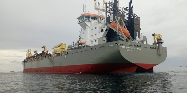 ހުޅުމާލޭގެ ތިންވަނަ ފިޔަވަހި ހިއްކުމަށް އިތުރު ޑްރެޖަރެއް ރާއްޖެ އަތުވެއްޖެ