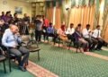 ބްރޯޑްކާސްޓަރުންނާއި ނޫސްވެރިންގެ ސުލޫކީ މިންގަނޑު އެކުލަވައިލައިފި އާންމުކޮށްފި