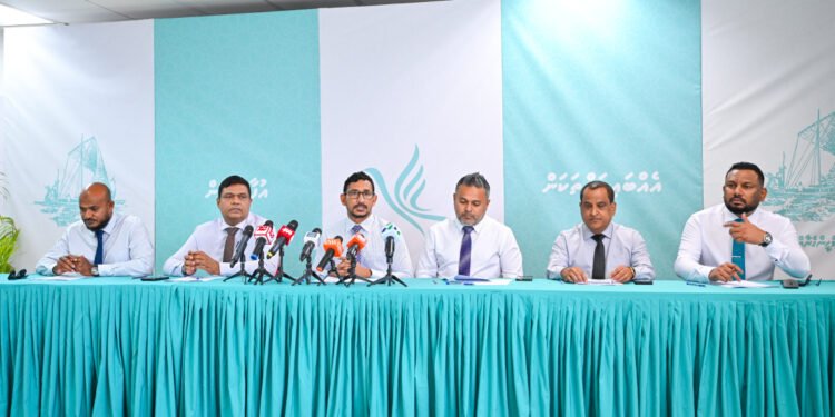 ޕީއެންސީގެ ޕްރައިމަރީގައި 300 މީހުން، އިންތިހާބާ ބެހޭ ޝަކުވާއަށް ހުޅުވާލައިފި