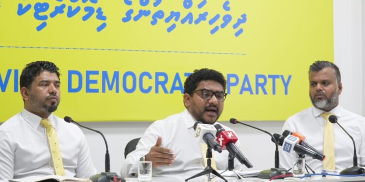 އެމްޑީޕީ އެތެރޭގައި ހުރި ދެބަސްވުންތަކަށް އެއްބަސްވެ، މައްސަލަ ހައްލުކުރުމަށް ދަނީ މަސައްކަތް ކުރަމުން: އެމްޑީޕީ