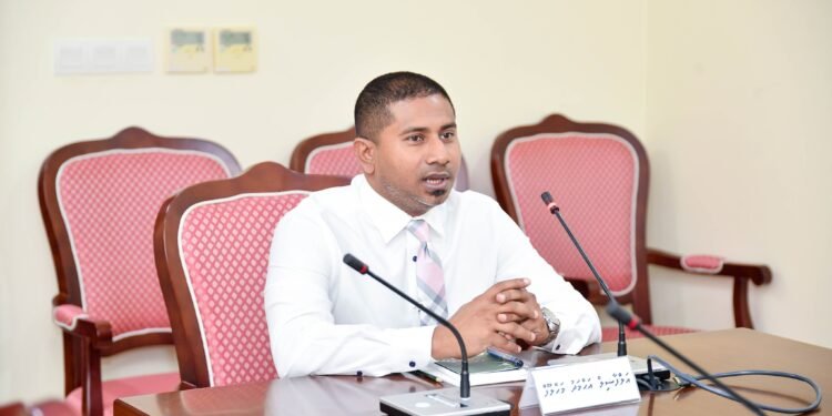 ސަފީރުކަމާ ހަވާލުވަނީ ކުރިއަށް ވުރެ ރަނގަޅަށް މަސައްކަތްކުރެވޭނެ ކަމުގެ ޔަގީންކަން އޮތުމުން: މަހުލޫފް