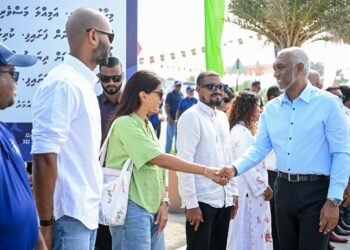 މަސްވެރިންގެ ދުވަސް ފާހަގަކުރަން ރައީސްގެ ދެކަނބަލުން ދުވާފަރަށް